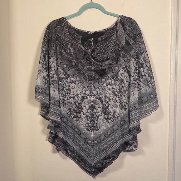 One World Womens Floral Poncho Blouse Sz 1X Boho Roses Gypsy Handkerchief Flowy - Picture 11 of 13